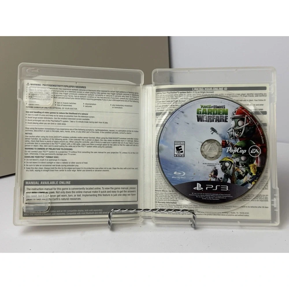 Plants vs Zombies Garden Warfare (Sony PlayStation 3, 2014) w/ Case PS3